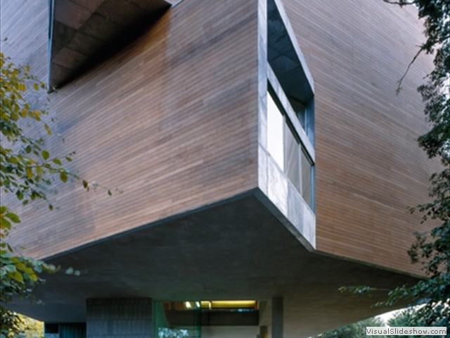 Glucksman_Gallery_Cork_04-432x550